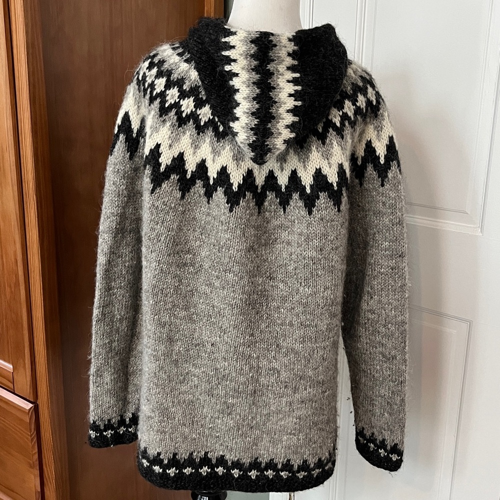 Icelandic wool Lopapeysa hooded cardigan  sweater with snaps - size large / EUC - Picture 2 of 8